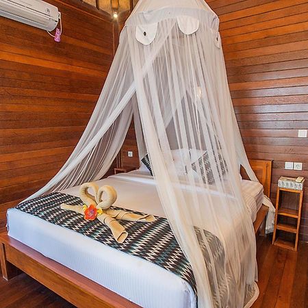 Tawe Ocean Blue Villa Lembongan Exteriör bild